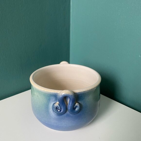 HANDMADE Wheel Thrown Small Pottery Bowl with Handles, Great Condition - Picture 4 of 8